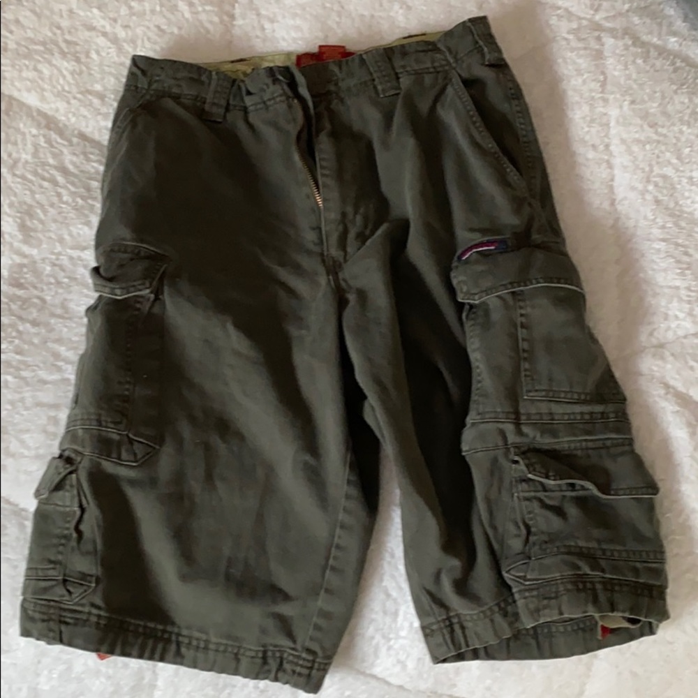 Green cargo shorts US Expedition